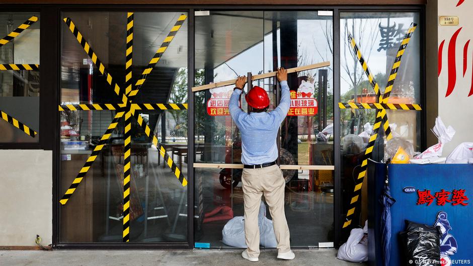Furia en el Pacífico: Tifón Bavi se Recarga y Amenaza Costas Chinas y Taiwanesas, Desatando Caos Aéreo