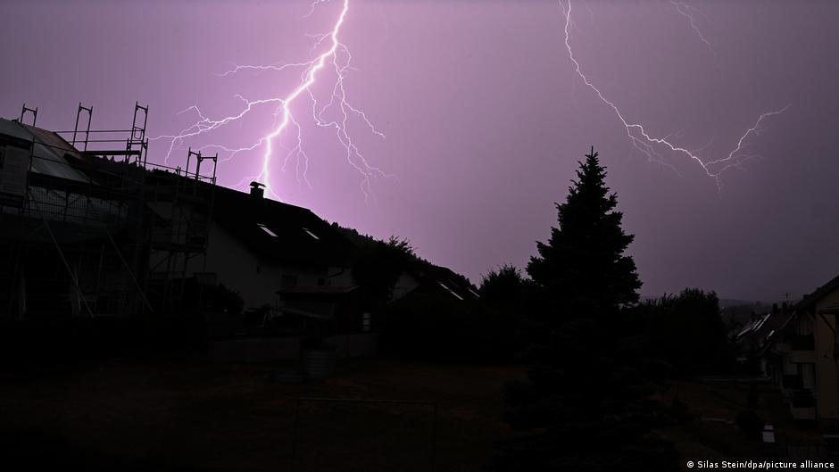 Germany news: Lightning strike cuts Bavarian town in two