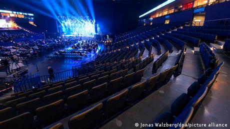 "Blue Dot Fever": Konzerte boomen - Absagen auch