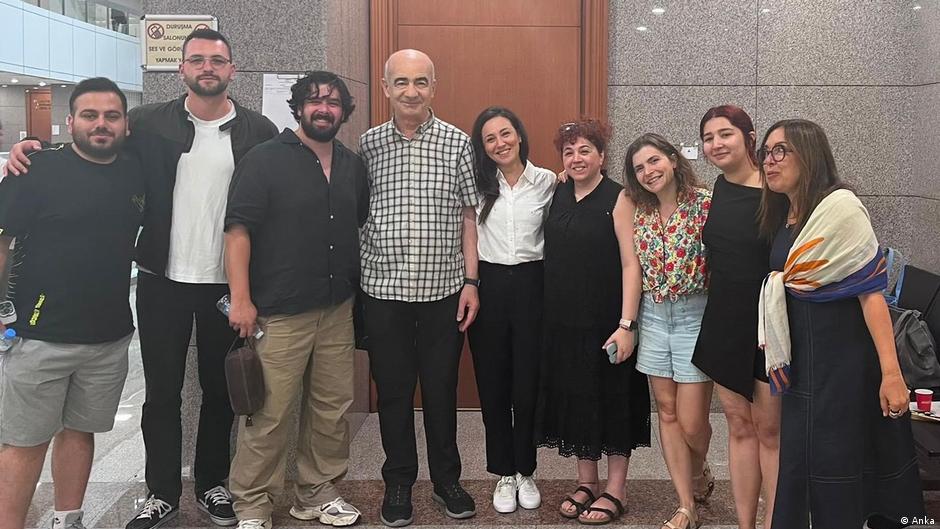 İstanbul Mahkemesi, Kanuni Sultan Süleyman hakkındaki şakası nedeniyle komedyen Tuba Ulu'ya 5 ay hapis cezası verdi