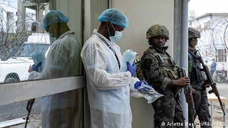 Wie der Kongo-Konflikt dem Ebola-Virus in die Karten spielt