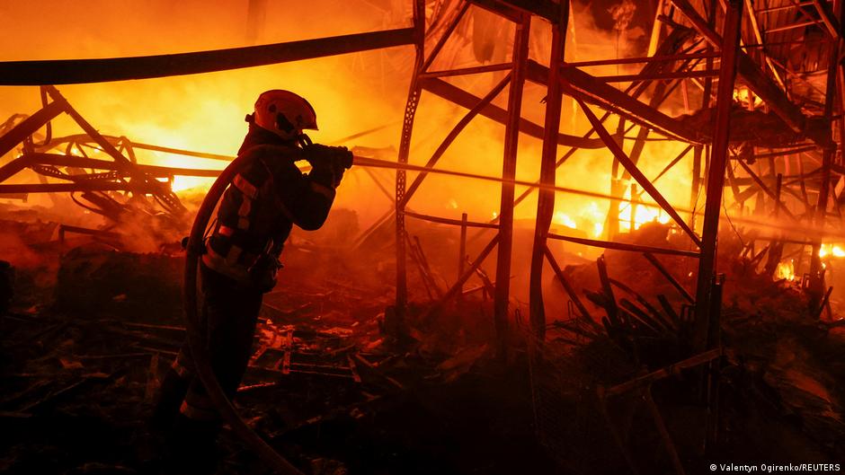 У Києві двоє людей загинули від нічної атаки балістики