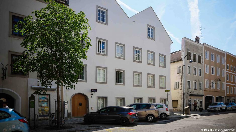 Polizeistation-in-Hitlers-Geburtshaus-wird-er-ffnet