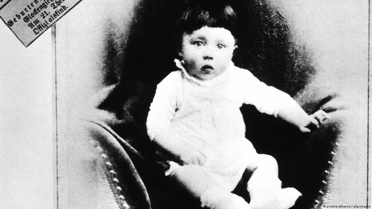 希特勒小时的照片