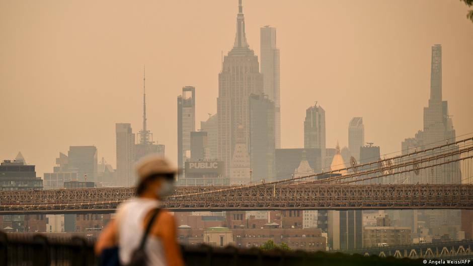 América del Norte Bajo la Sombra Tóxica: Incendios Forestales en Canadá Generan Alerta Ambiental Extrema en EE.UU. y el Mundo