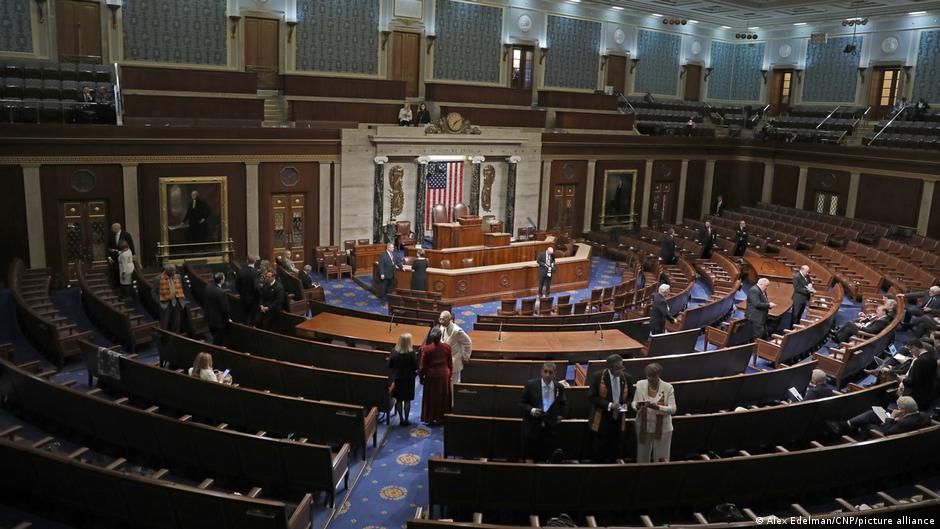 US Congress passes Russia sanctions bill