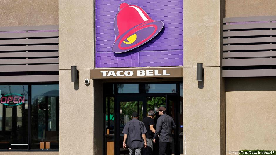 Το μαρούλι Taco Bell συνδέεται με ξέσπασμα παρασίτων που προκαλεί διάρροια