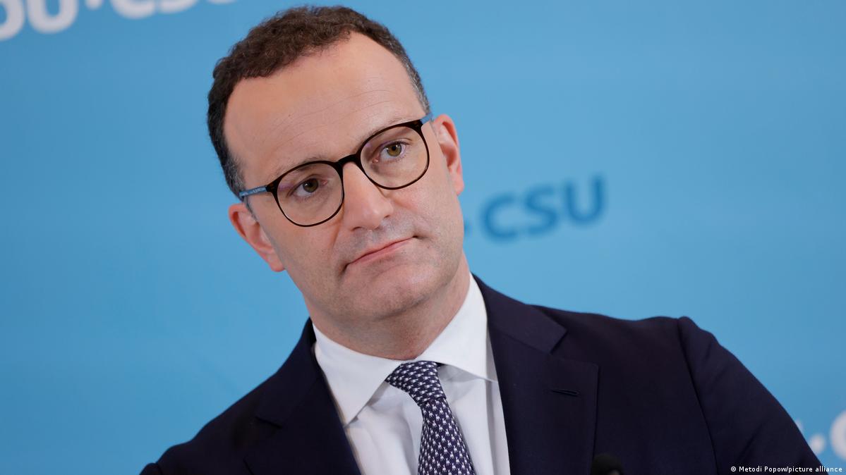 Deutschland Berlin 2026 | Jens Spahn bei Pressekonferenz der CDU/CSU im Reichstag 辞去议会党团主席职务之后,施潘仍保有联邦议员的身份