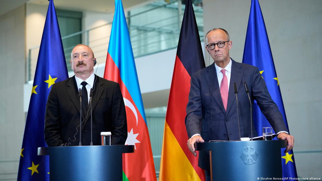 Azerbaycan Cumhurbaşkanı İlham Aliyev ve Almanya Başbakanı Friedrich Merz ortak basın toplantısında gazetecilerin sorularını yanıtladı.