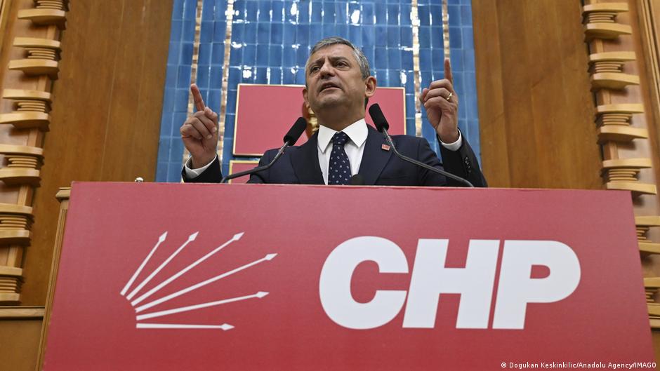 Ousted Turkey opposition leader plans to create a new party