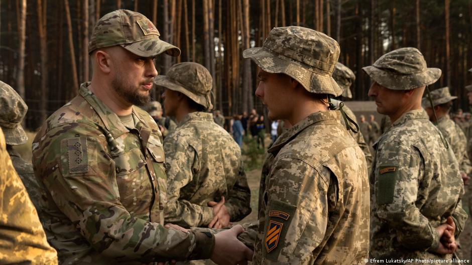 Зеленський наказав створити два нових угрупування військ для оборони Донбасу
