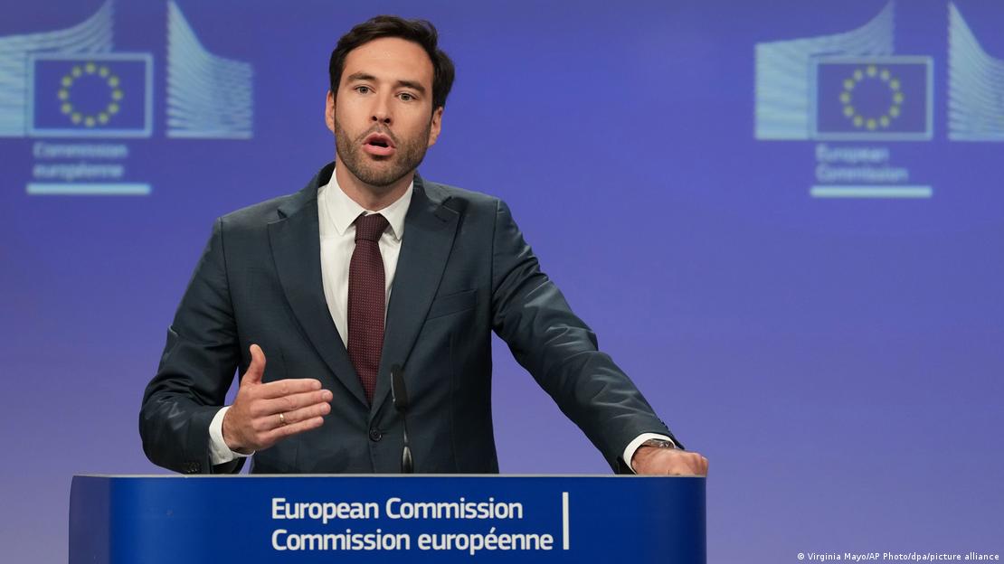 Bruselas: el portavoz de la Comisión Europea, Thomas Regnier, habla sobre una multa impuesta a Google durante una rueda de prensa en la sede de la UE.
