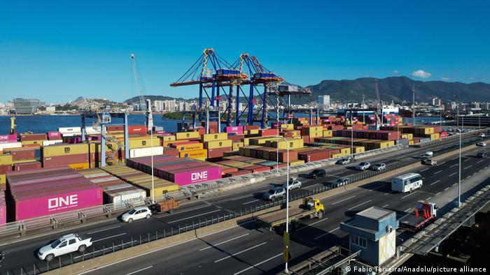 Exportação e investimentos estão entre os temas econômicos abordados nos planos de governo