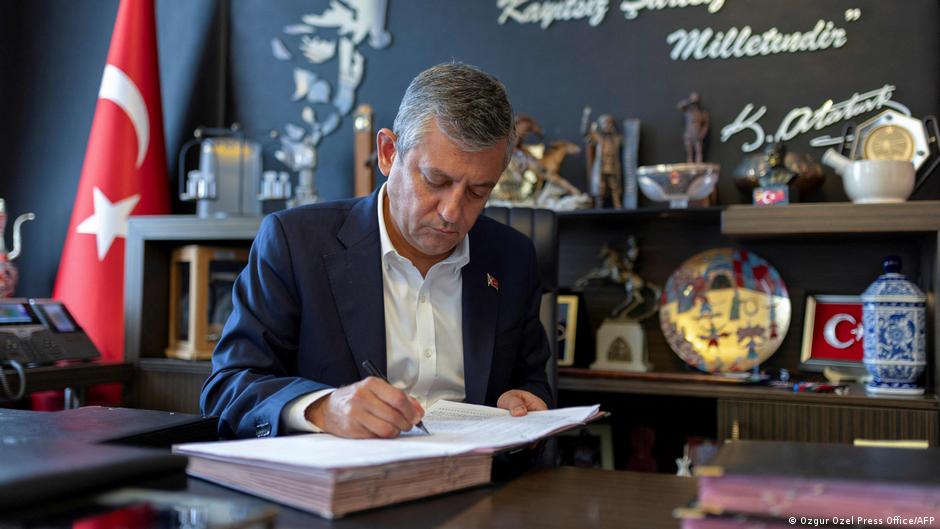 Ousted Turkish opposition leader forms second-largest party
