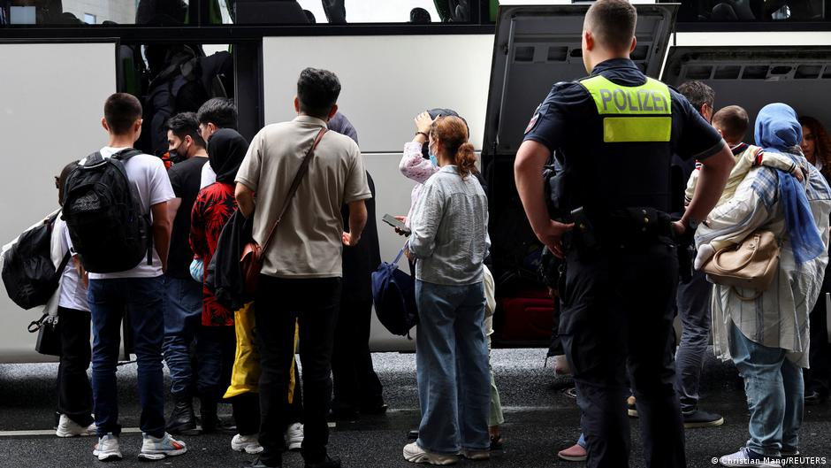 Germany news: Top court rules out mass admission revocations