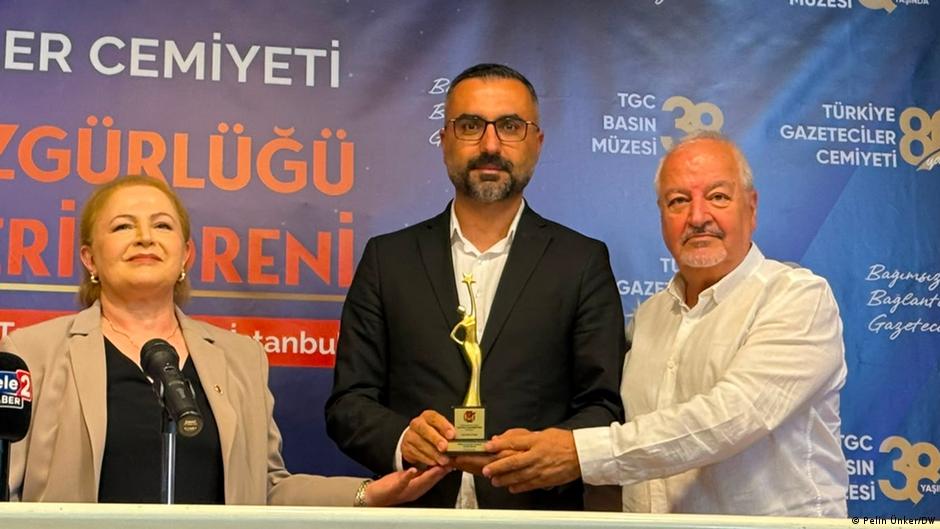 Alican Uludağ, TGC Basın Özgürlüğü Ödülü'nü kazandı