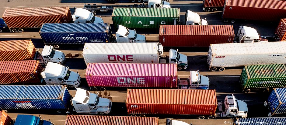 Apesar de vários abalos, o volume do comércio global continuou a crescer