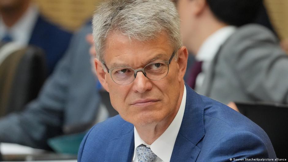 Патрик Шнидер подал в отставку с поста главы Минтранса Германии