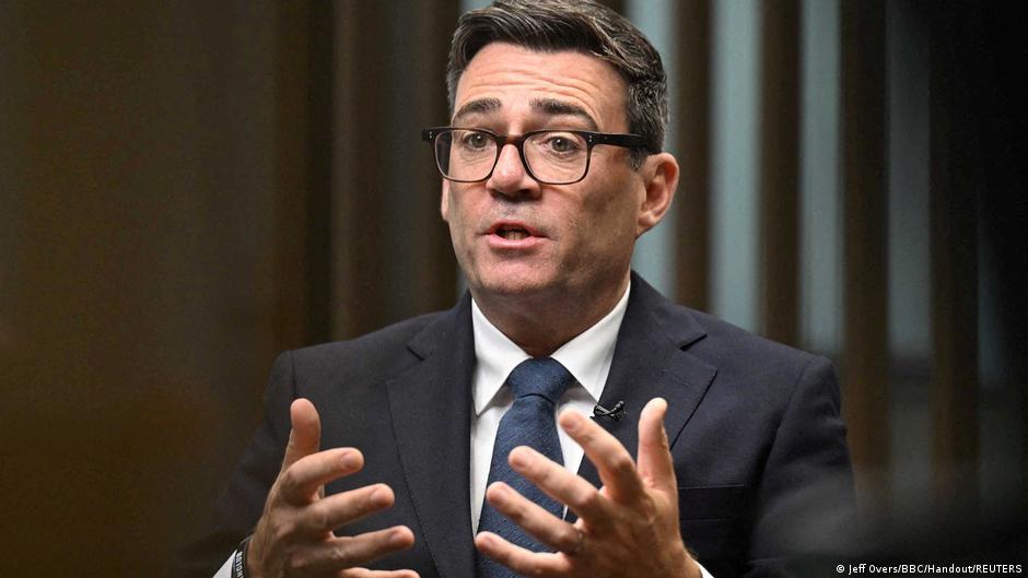 Andy Burnham viaja a Kiev para reforzar el apoyo militar a Ucrania