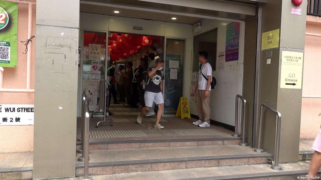 「合安管理」安排業主大會在4個不同場地，以視訊形式同步舉行，圖為其中一個會議場地－大埔社區中心。