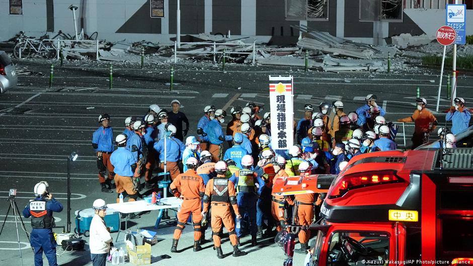 termet-i-fuqishem-ne-japoni-dyshohet-per-shume-viktima