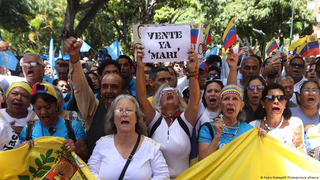 Los manifestantes clamaron por el retorno de la exiliada líder opositora María Corina Machado (28.07.2026)