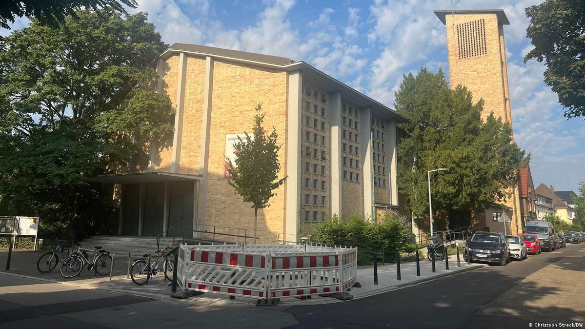 Outside view of St.Pius Church in Mannheim-Niederostheim