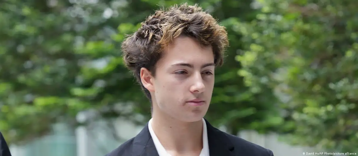 French student fined over Singapore straw licking prank
