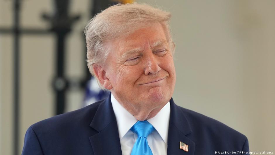 У США почали продавати доларові монети з портретом Трампа
