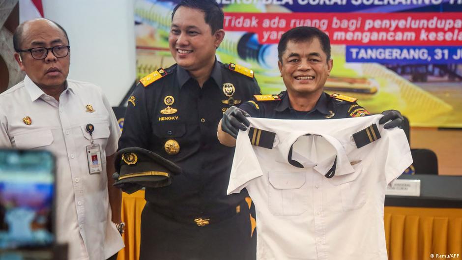 Pilot caught with suitcase full of drugs in Indonesia