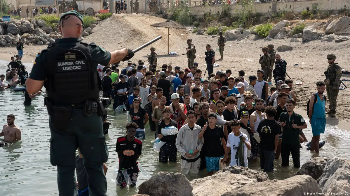 越境危机:西班牙称大多数移民已返回摩洛哥 死亡人数上升逾60人
