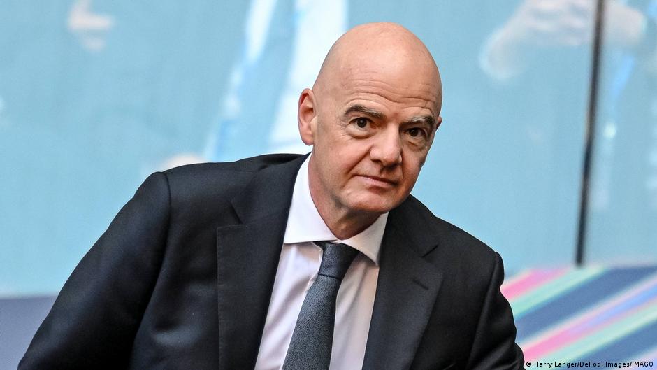Infantino povukao ručnu, ali pritisak raste