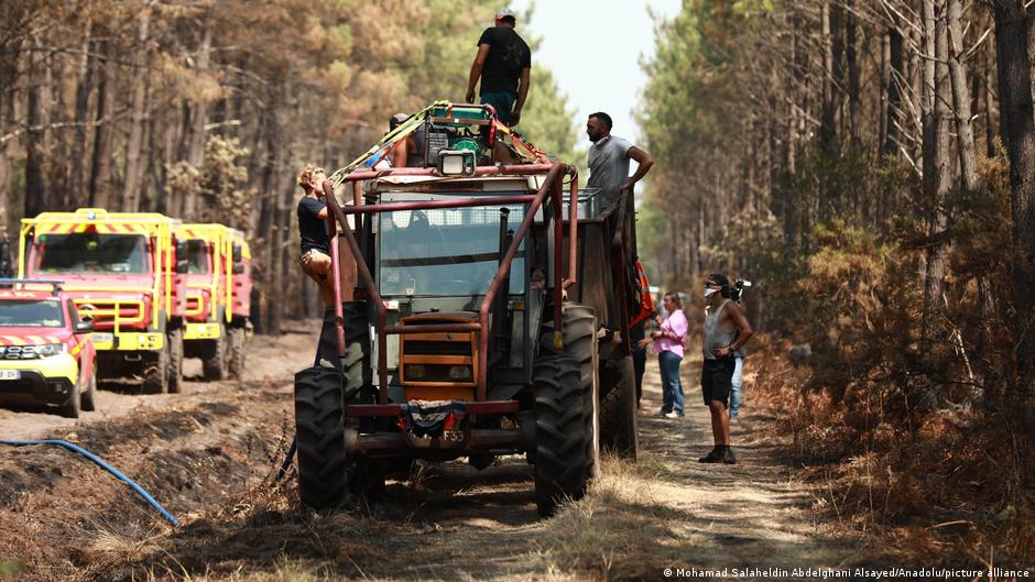 Incendios "bajo control" en Francia, asegura primer ministro