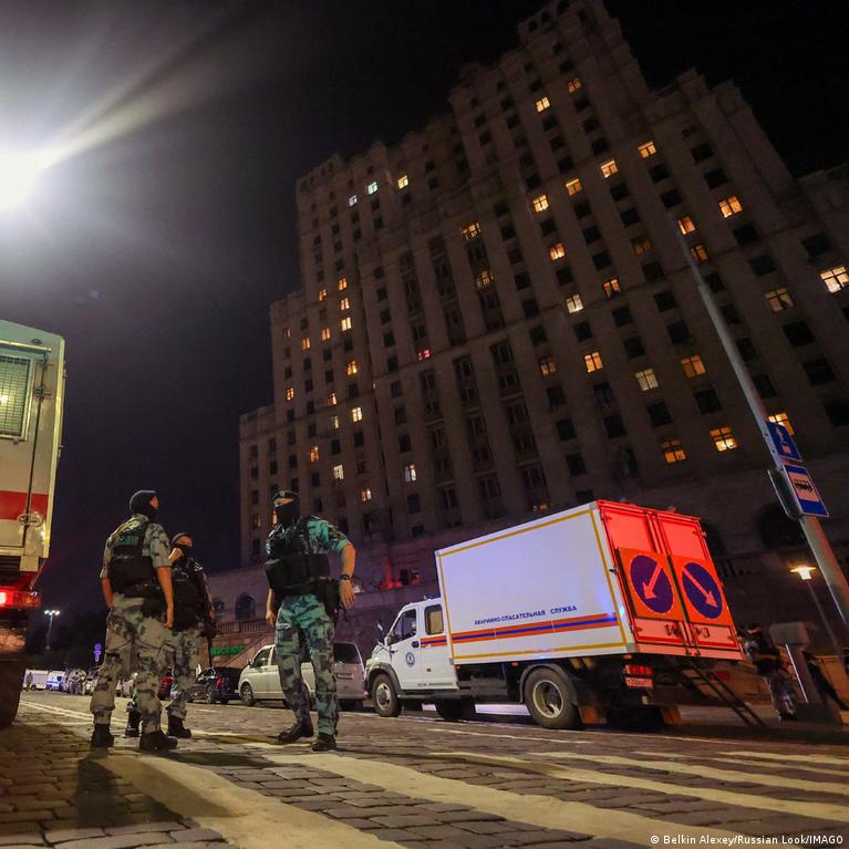 Homemade bomb goes off outside upscale Moscow restaurant state officials say