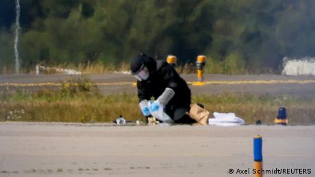 Nach dem Fund einer mit Sprengstoff beladenen Drohne am Flughafen Leipzig/Halle äußert sich Bundesinnenminister Alexander Dobrindt besorgt.