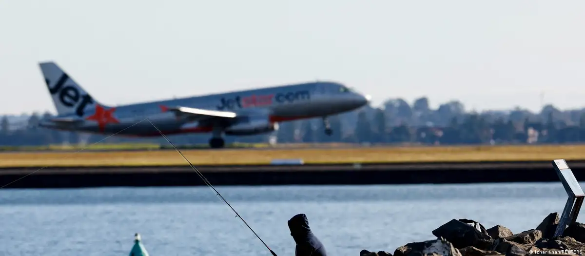 Australia: Jetstar, Qatar Airways planes almost collide on Sydney Airport tarmac