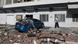 Carro destruído pelos escombros