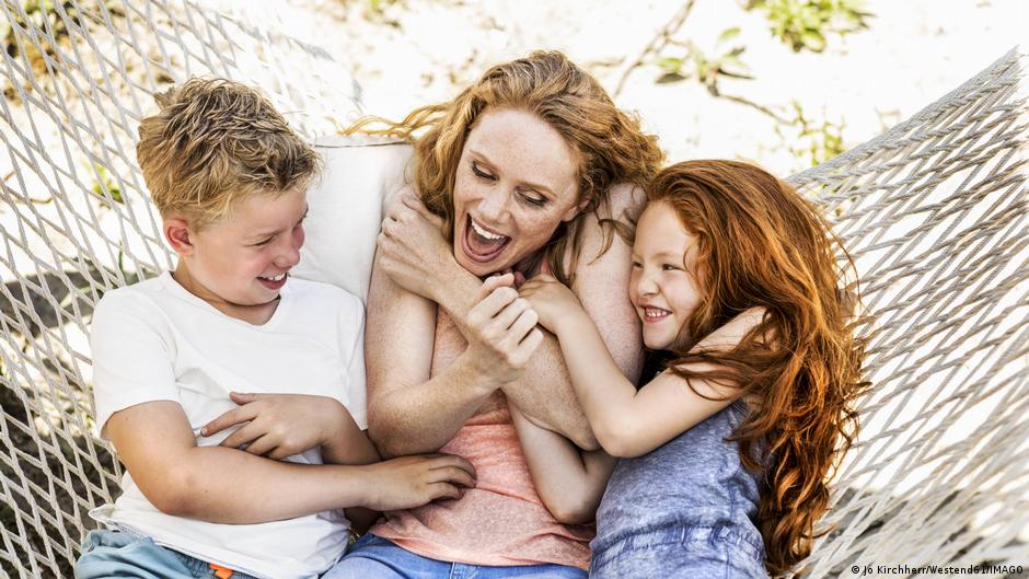 ¿Son las cosquillas iguales en distintas culturas?