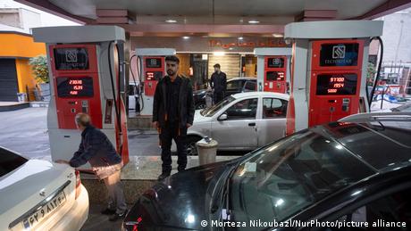 (Archiv) Tankstelle in der iranischen Hauptstadt Teheran im März 2026