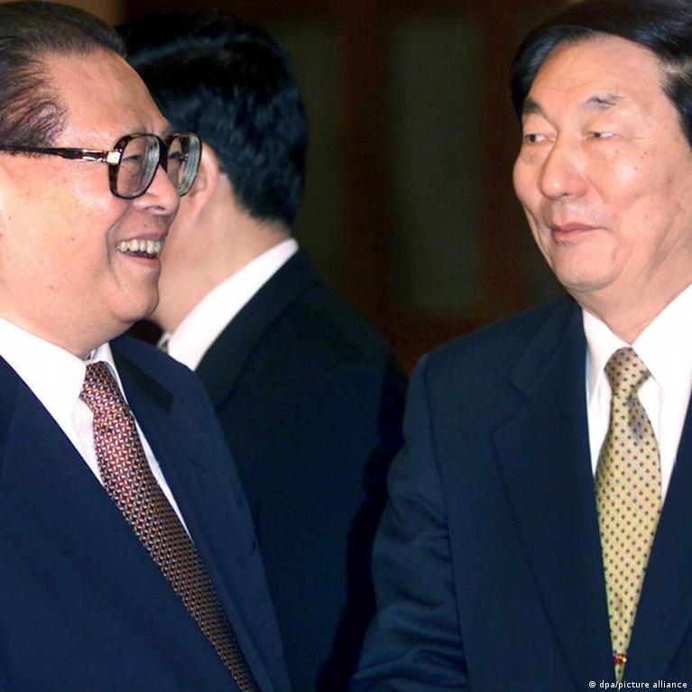 长平观察：江泽民如何在克林顿面前“装孙子”？
