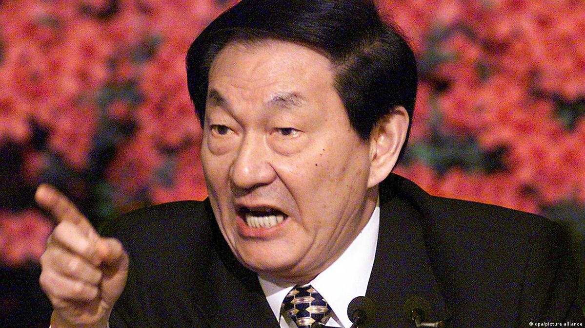 长平：更让人怀念的是，当时的美国总统面对中国领导人，不仅不回避人权问题，而且必须要谈，中国领导人也必须要认真回应（资料图片）