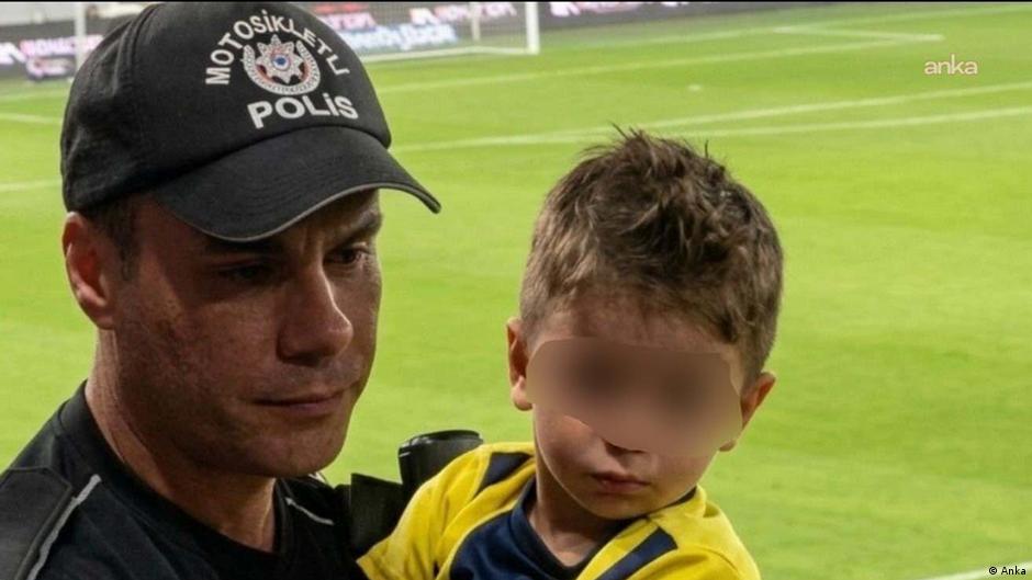 Gençlerbirliği-Fenerbahçe: Forması çıkarılan çocuk olayına tepki büyüyor