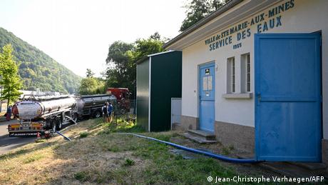 Dürre in Frankreich: Trinkwasser aus dem Tankwagen