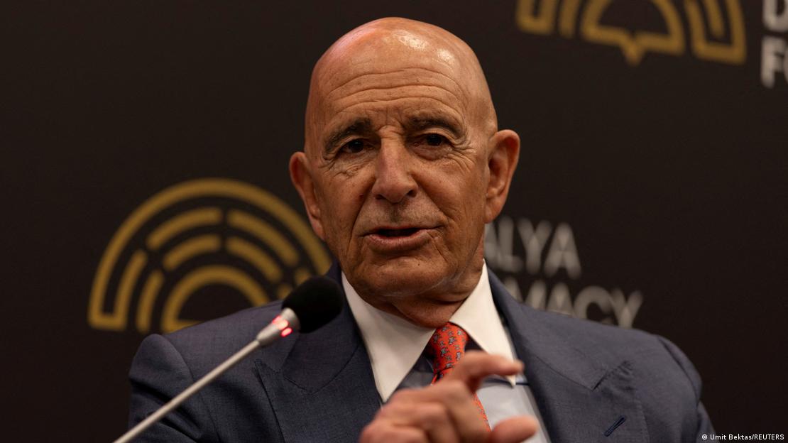 ABD'nin Ankara Büyükelçisi Tom Barrack bir panel sırasında konuşuyor ABD'nin Ankara Büyükelçisi Tom Barrack bir panel sırasında konuşuyor