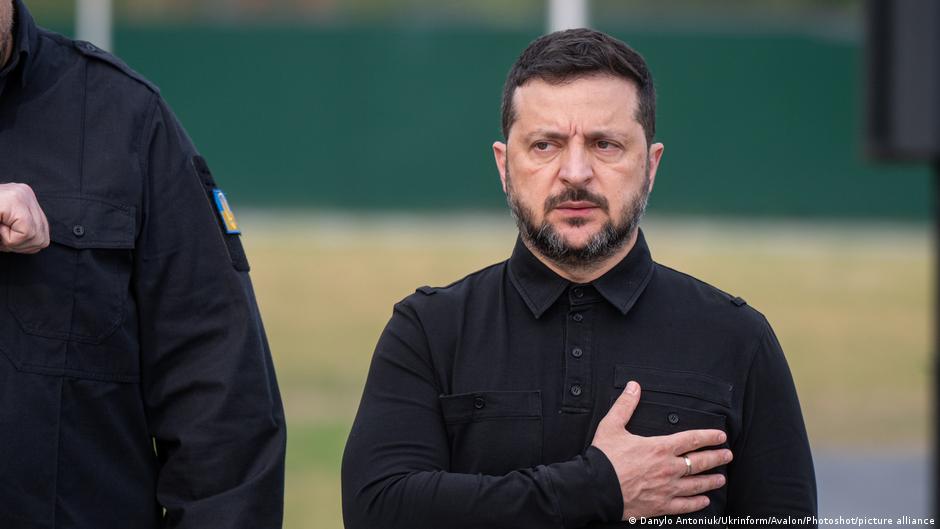 Соціологи заміряли рейтинг Зеленського після справ "Форест Гамп" і "Карфаген"