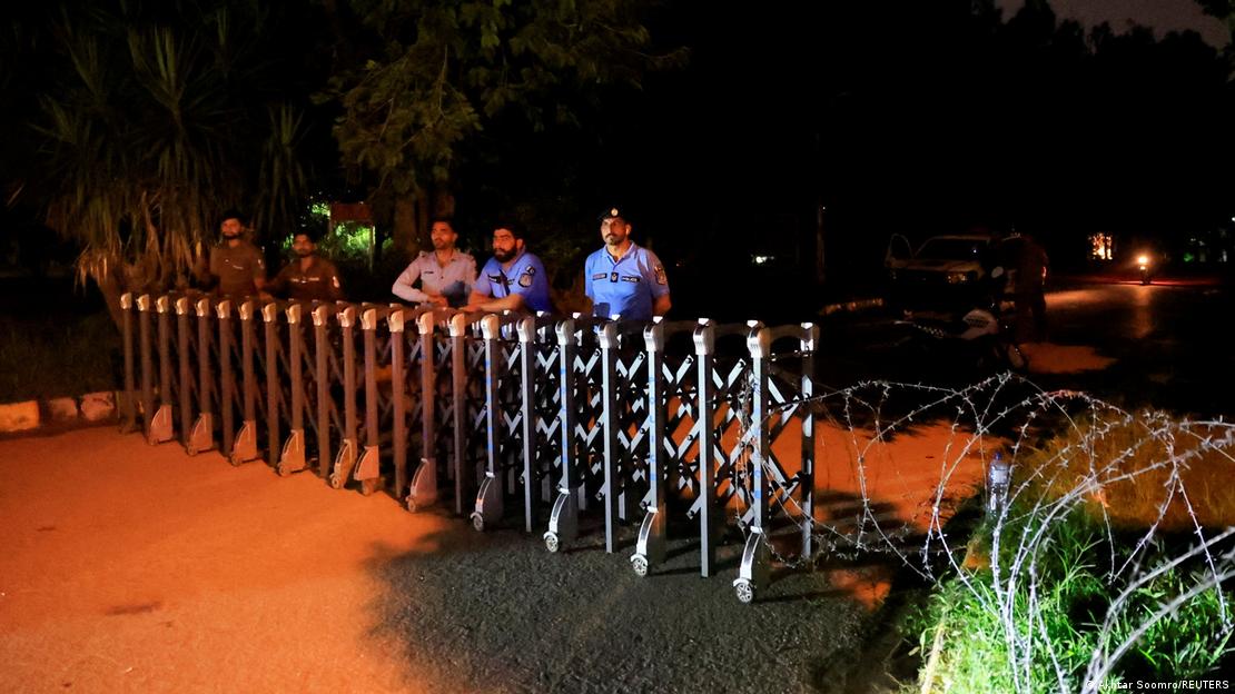 عمران خان کی ممکنہ آمد کے پیش نظر اسلام آباد میں شفا انٹرنیشنل ہسپتال کے بعد سکیورٹی کے سخت ترین انتظامات کیے گئے تھے عمران خان کی ممکنہ آمد کے پیش نظر اسلام آباد میں شفا انٹرنیشنل ہسپتال کے بعد سکیورٹی کے سخت ترین انتظامات کیے گئے تھے