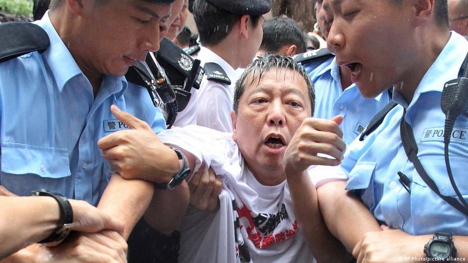 Un Veredicto Emblemático: Hong Kong Condena a Dos Prominentes Activistas Bajo la Ley de Seguridad Nacional