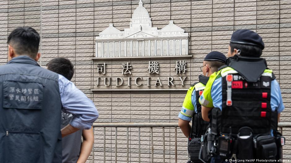 Hong Kong condena a activistas en juicio por seguridad nacional