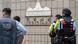 图为8月21日警方在西九龙法院外站岗 图为8月21日警方在西九龙法院外站岗