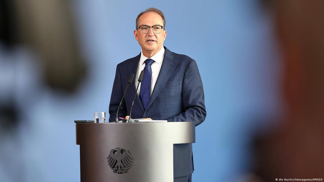 Deutschland Berlin 2026 | Innenminister Dobrindt zu Fund von Waffendepot nahe Berlin